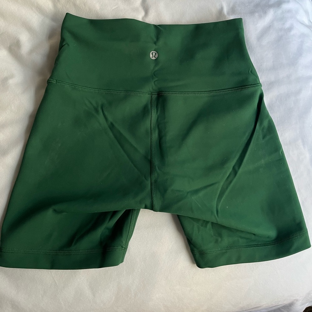 Lululemon Wunder Train Bike Shorts 6 in